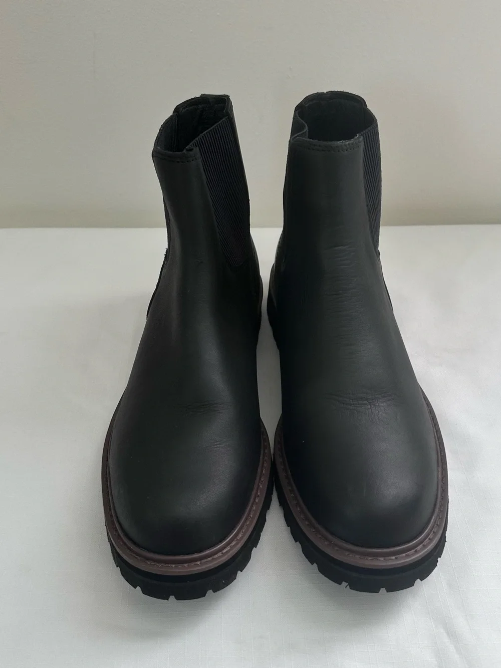 L.L. Bean Men's Black Chukka Boots - Slip-On Leather Ankle Boots